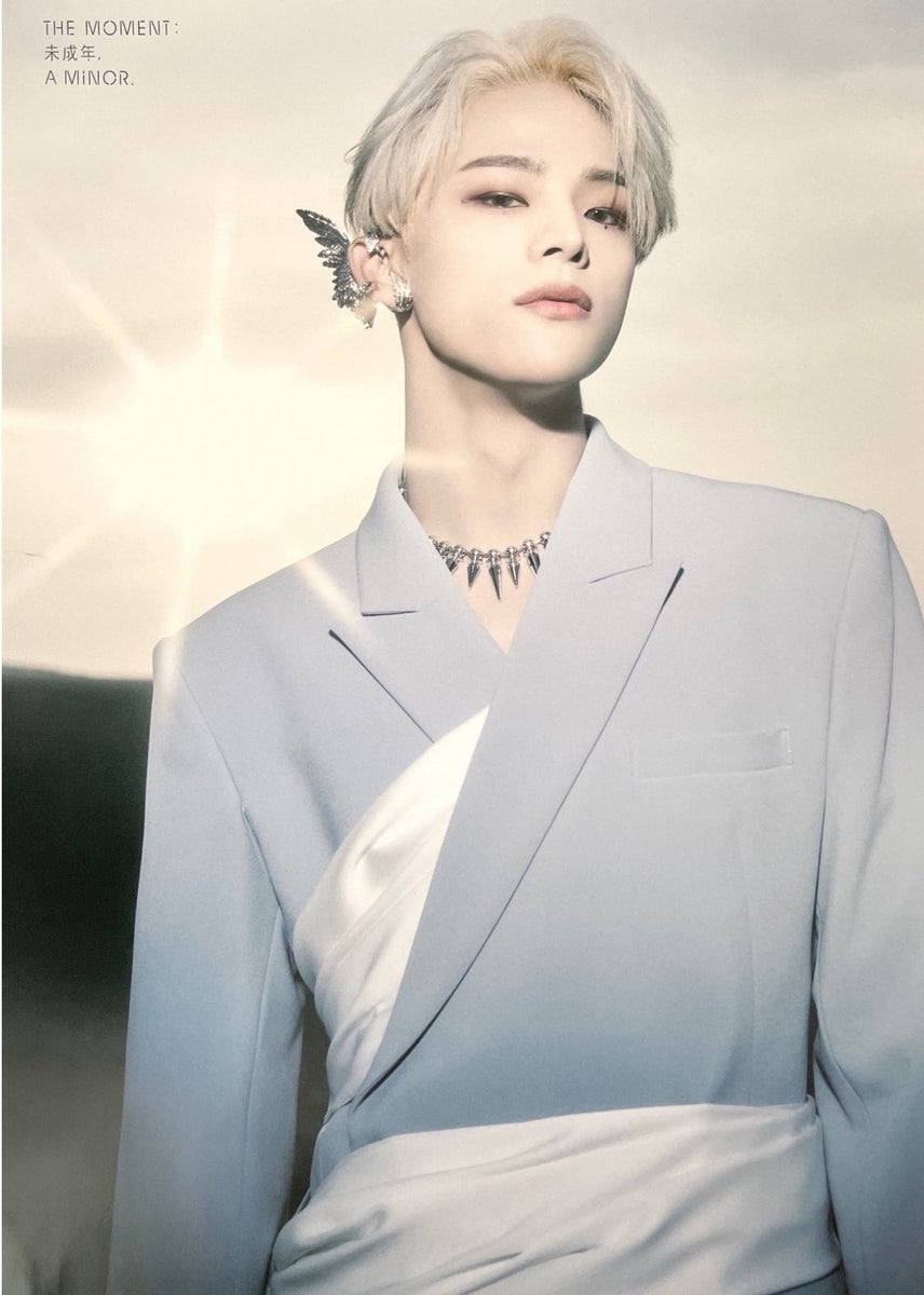 Kim Woojin 1st Mini Album The Moment: 未成年, A Minor