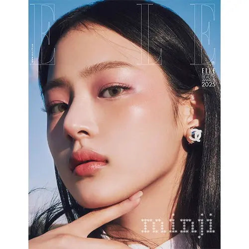 ELLE Magazine 2025-1 [Cover : NewJeans Minji]