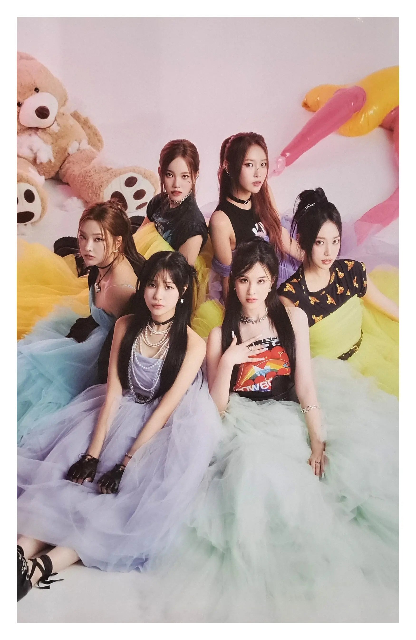 Weeekly 5th Mini Album ColoRise Official Poster - Photo Concept Palette