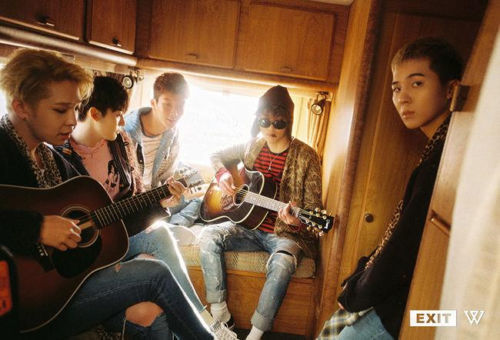 위너 WINNER  -  1ST MINI ALBUM [EXIT : E] POSTER ONLY