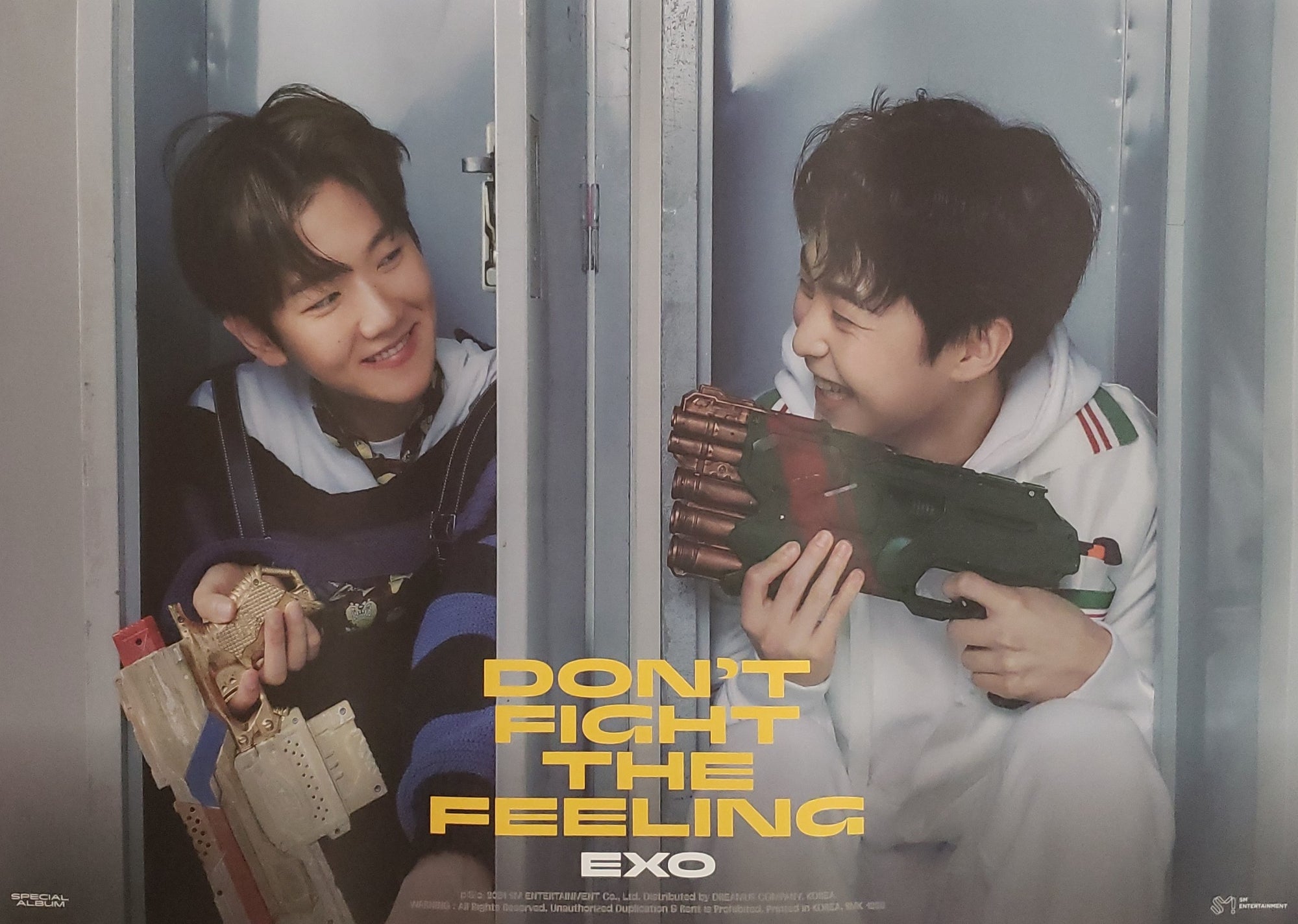 EXO SPECIAL ALBUM DON&#39;T FIGHT THE FEELING (EXPANSION VER) Official Poster - Xiumin &amp; Baekhyun Version