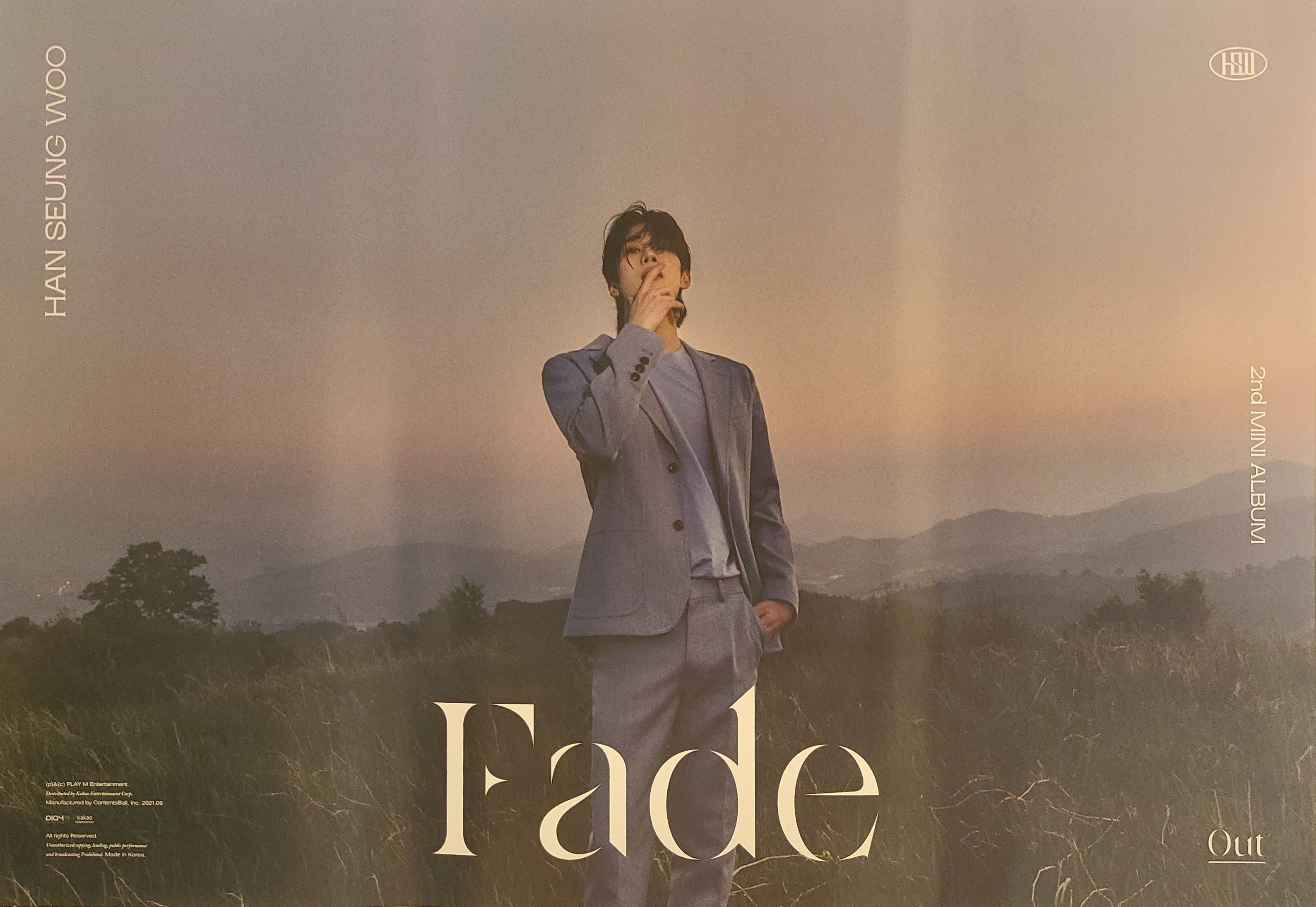 Han Seung Woo - Fade (Out Ver.) 2nd Mini Album Pre-Order + Regali Esclusivi BolsVos (Webzine, Sticker, Photocard)