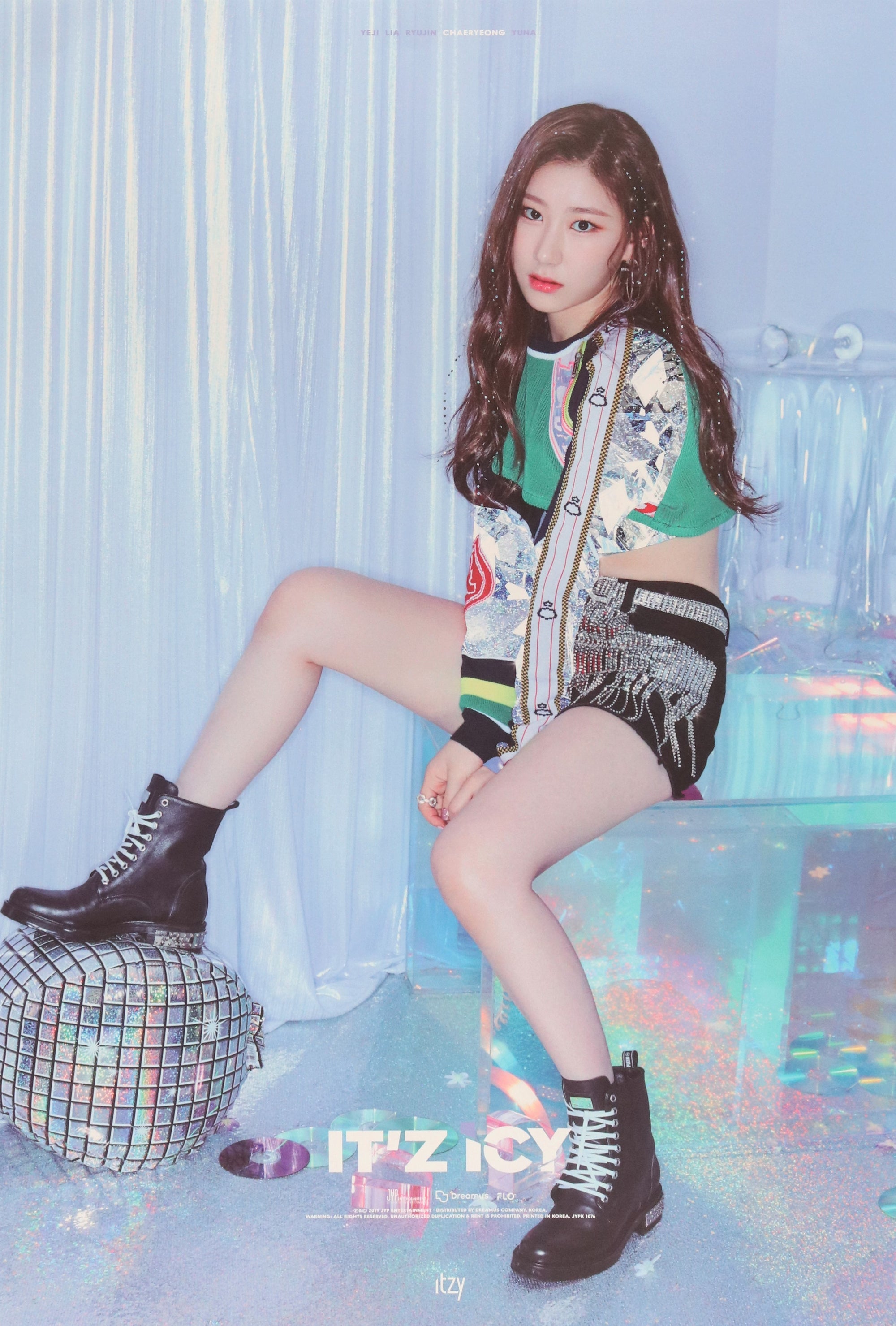 ITZY IT&#39;Z ICY Official Poster - Chaeryeong Photo Concept