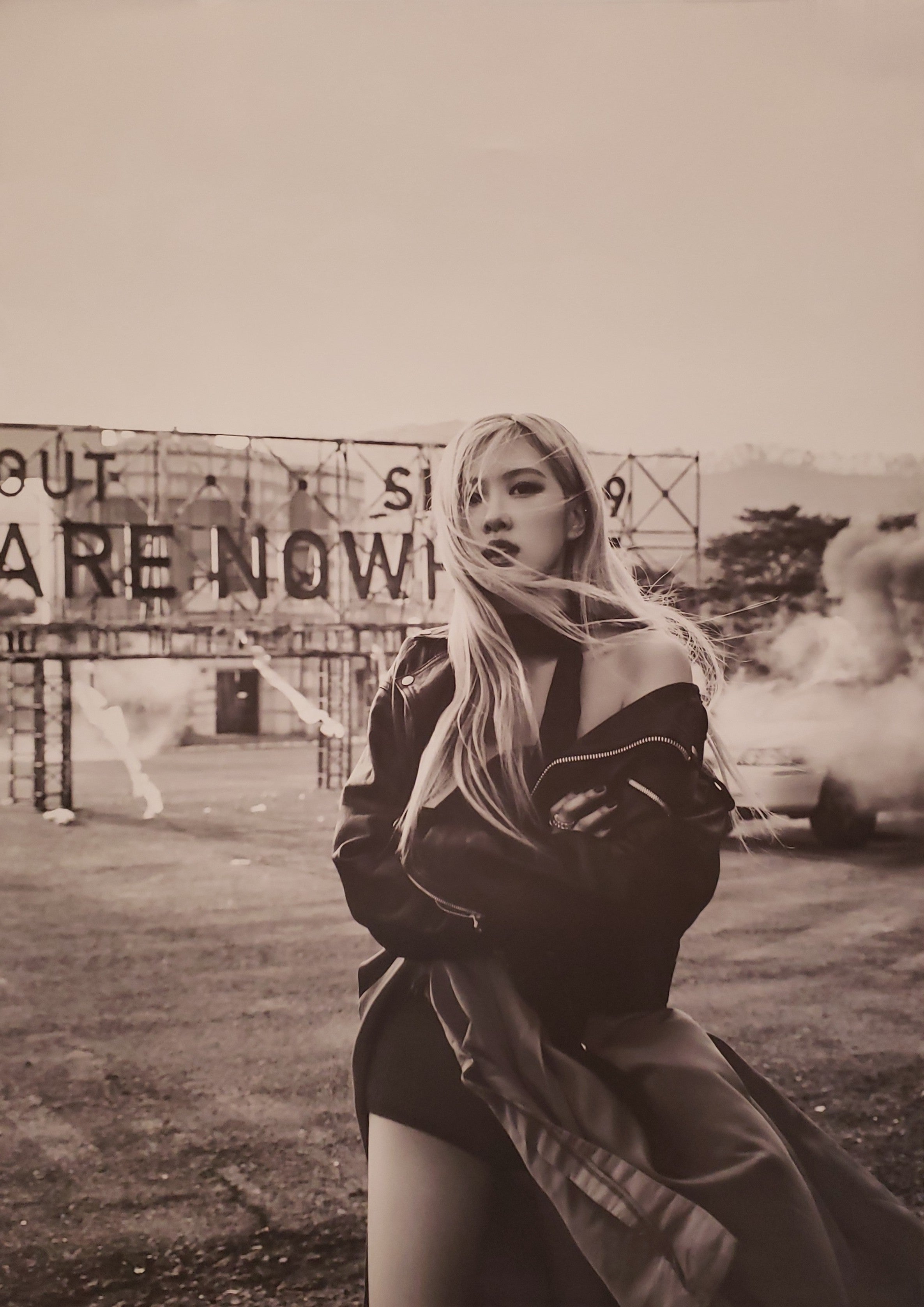 Rose 1st Single Album R Official Poster - Photo Concept 2 – Choice Music LA