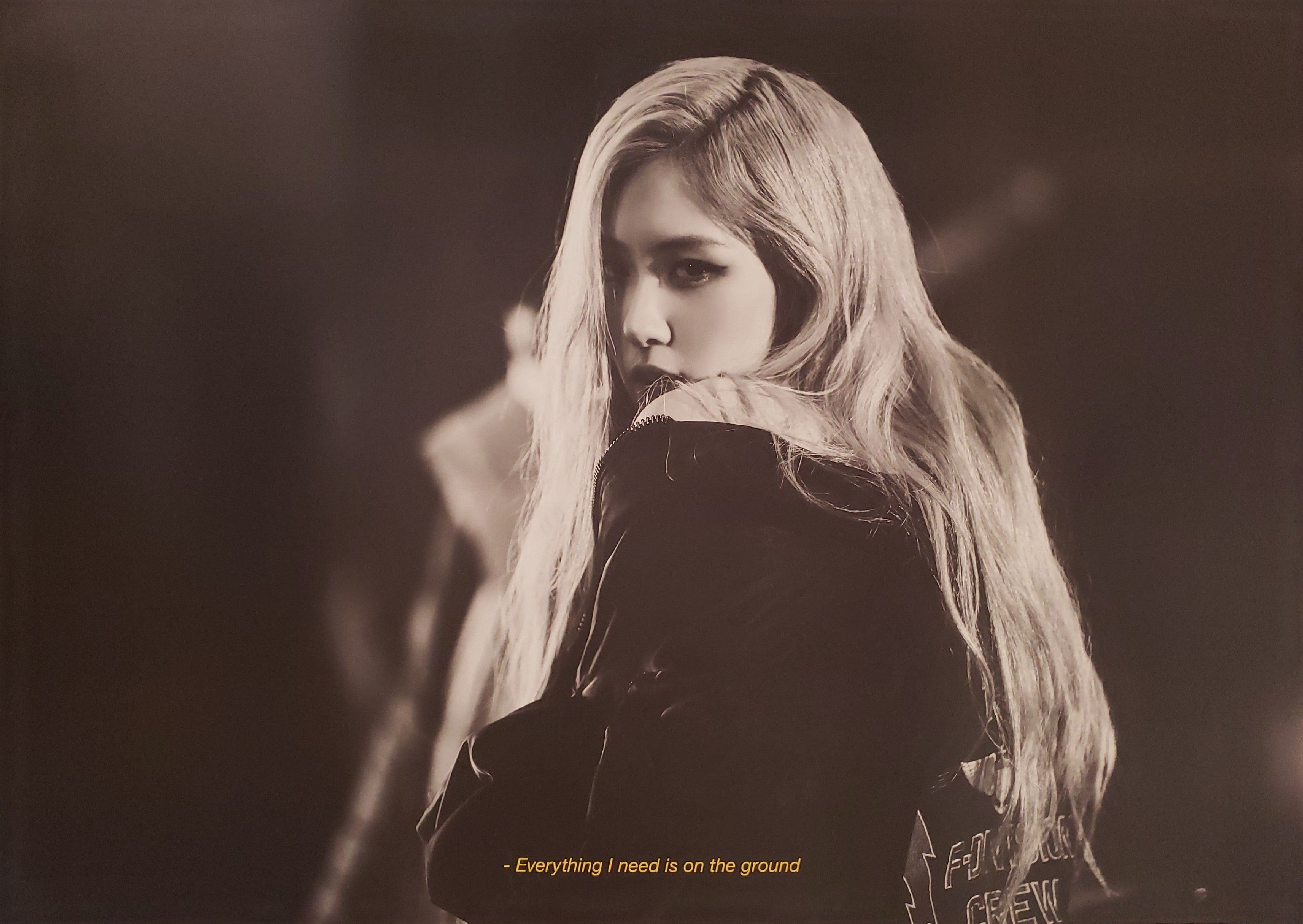 Rose 1st Single Album R Official Poster - Photo Concept 3 – Choice Music LA