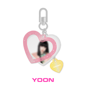 STAYC Young-Luv.Com Official Merchandise - Heart Key Ring